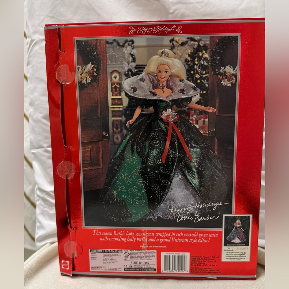 Barbie | Happy Holidays Barbie | Year 1995 - Picture 2 of 3